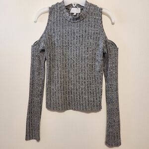 Marled Gray Ribbed Cold-Shoulder Long Sleeve Top